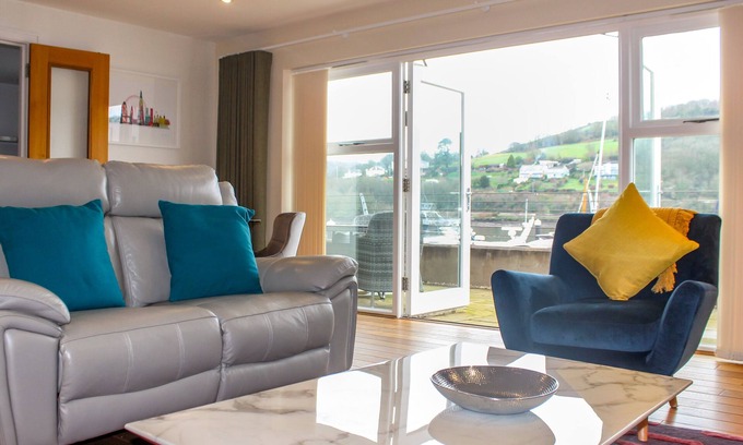 Dartmouth Cabaña | 30 Dart Marina