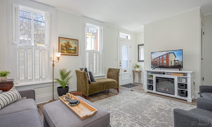 Galena Casa | 30+ Day 3BR Home One Blk off Historic Main St. Galena w/Pking and W/D
