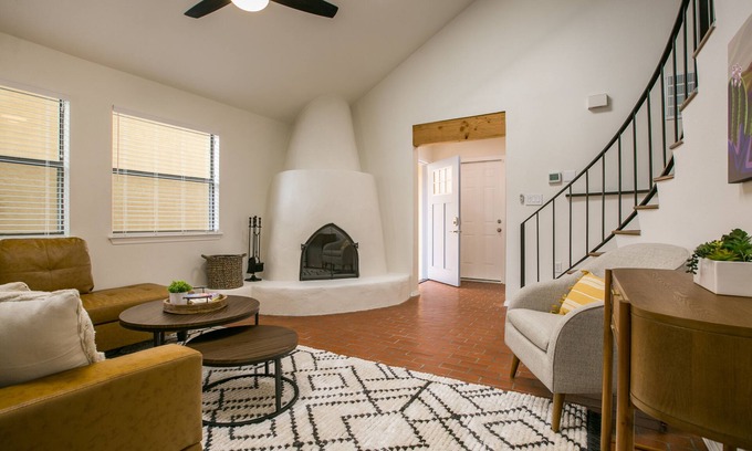Oso Grande Casa | 30-DAY MIN STAY 3Bed/3Bath in Quiet Neighborhood