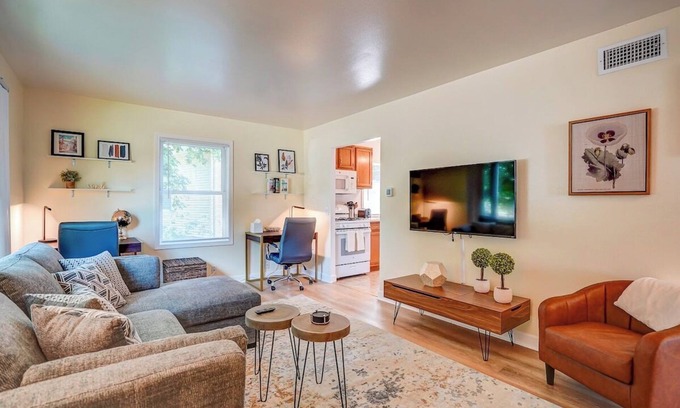 Spring Harbor Casa | 30 Day Minimum. Entire House, Deck, close to Hosp.