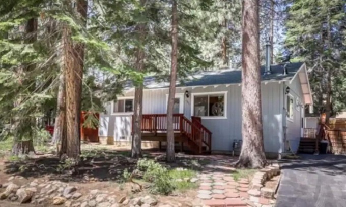 Pioneer Trail Casa | 30 day rental in beautiful Tahoe Paradise