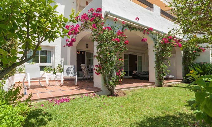 San Pedro de Alcántara Apartamento | 30 - Las Adelfas Garden Apartment