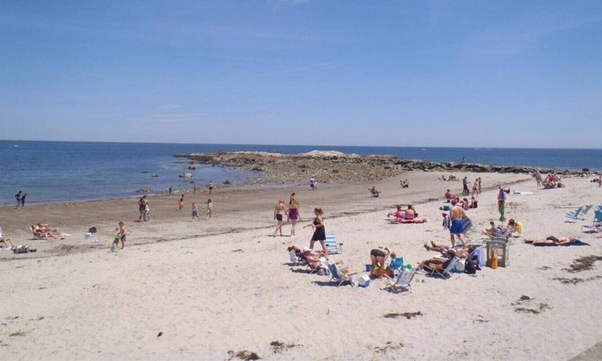 Brant Rock Casa | 30 PASOS A SANDY BEACH W / CUBIERTA PRIVADA Y ESCALERAS EN EL MAR