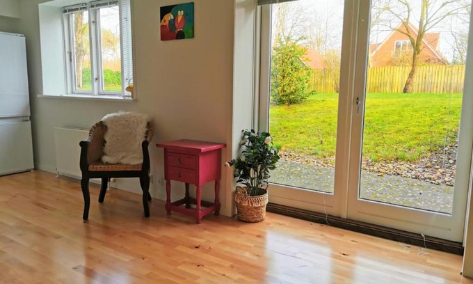 Billund Apartamento | 300meter walk to LEGO house - 70m2 apartment with garden