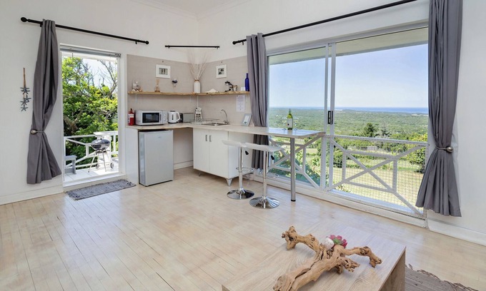Port Elizabeth Casa | 302 On Old Seaview Road Chelsea