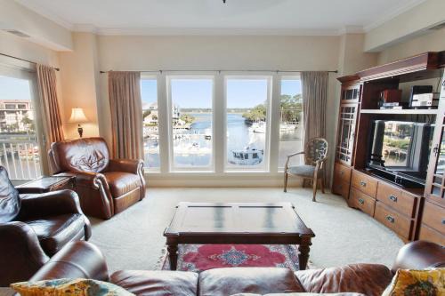 Shelter Cove Casa | 304 Main Sail