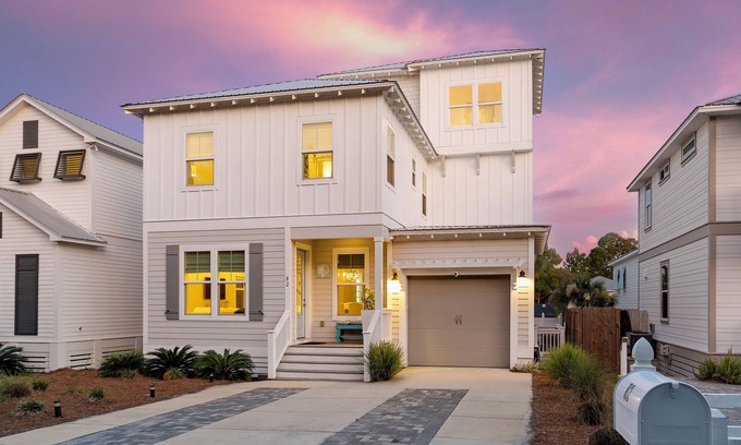 Lakeside at Blue Mountain Beach Casa | ☀️30A-4 Bikes-Close to Beach-Cool Breeze