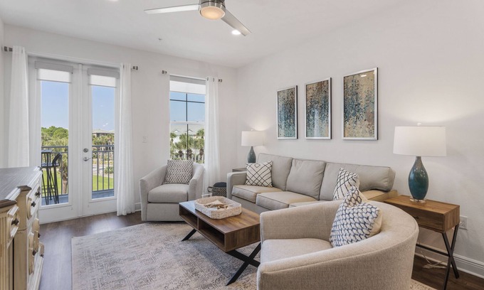 Gulf Place Condominio | 30A Endless Summer by AvantStay | 1 Block to Beach | Pool + Tennis