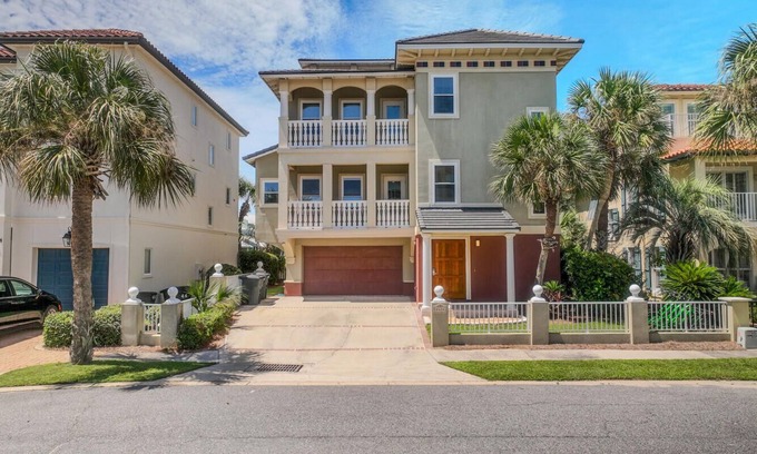 Santa Rosa Beach Casa | 🐬30A-Steps to Beach-Gulf Views-4 Bikes-Dolphin Overlook🐬