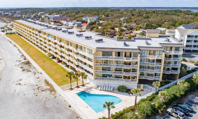 Folly Beach Casa | 316 COV - Oceanfront Condo - 2 Pools