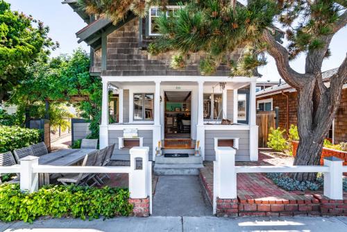Balboa Peninsula Casa | 318 Lindo Ave