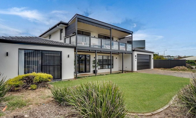 Middleton Casa | 32 Hargreaves Road, Middleton