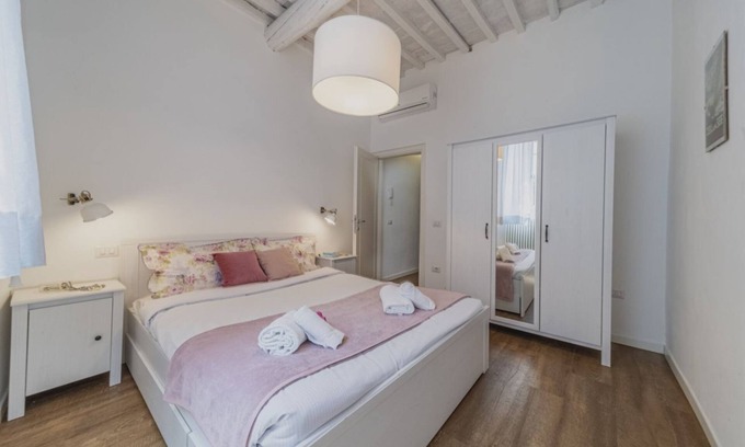 San Niccolo Apartamento | 32 Nero - apartment in San Niccolò