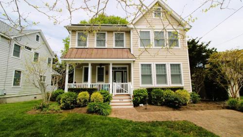 Cape May Point Casa | 320 Knox Avenue, Cape May Point
