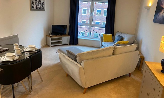 Northampton Apartamento | 321 Alpha House a Centrally Located Apartment Within the City