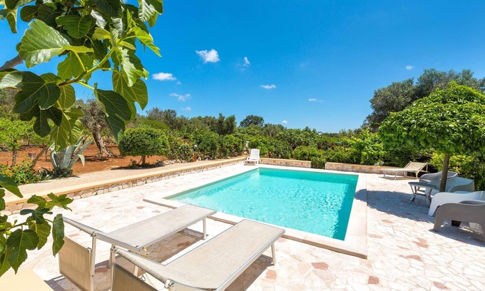 San Michele Salentino Cabaña | 3229 Trullo Mimosa by Perle di Puglia