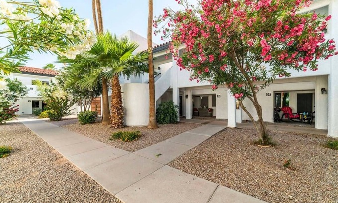 Casa Grande Condominio | 33 Avenida Pool View Studio Avenida king bed downstairs steps to heated pool NO