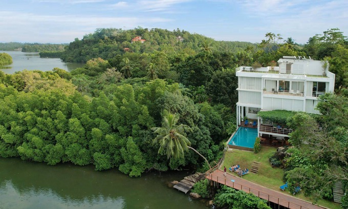 Hikkaduwa Villa | 33 Lake Terrace