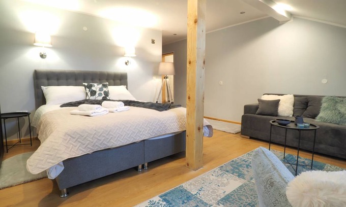 Municipality of Plaski Cabina | 33 m² Habitación privada ∙ 3 personas