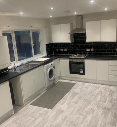 Luton Casa | 330 Leagrave