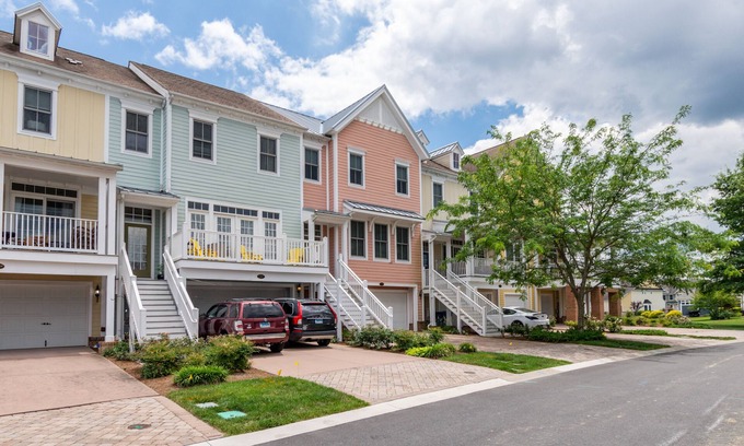Long Neck Casa | 33500 Marina Bay - BEAUTIFUL NEW HOME IN THE PENINSULA!