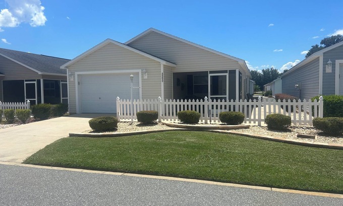 Wildwood Casa | 3390 Carrabelle Court in the Village of Collier close to Brownwood Square