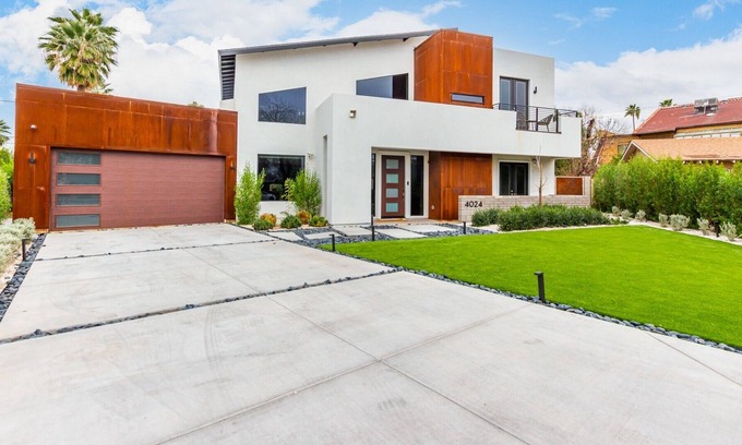 Marshall Parkway Casa | 33rd Modern Phoenix 4 Bedroom Home by Redawning