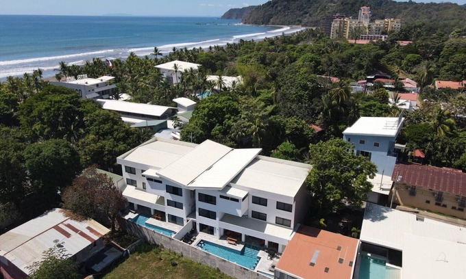 Jaco Complejo | 34 ROOM ALL-INCLUSIVE VIP MEGA LUXURY RESORT : 2 House Combo/Chef/Gym/Beach