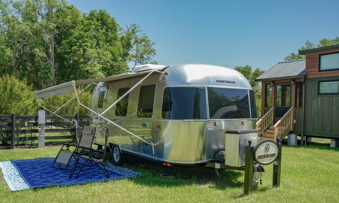 Bronson Casa | 35 minutes from both Gainesville and Ocala, 20 minutes from HITS