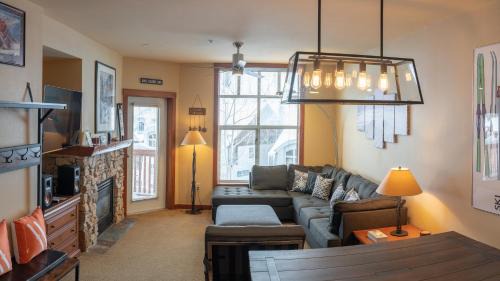 Snowbird Apartamento | 3505 - One Bedroom Den Standard Powderhorn Lodge condo