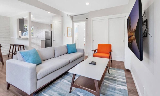 Carlsbad Apartamento | Comfortable Carlsbad 2BR Beach Home Walk to Beach