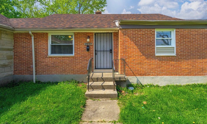 Dayton Casa | 3552 Stanford Pl - Quaint Dayton Rental