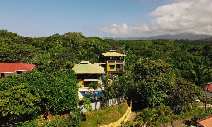 Esterillos Casa | ¡VISTAS DE 360 GRADOS DE LAS MONTAÑAS Y EL OCÉANO! MINUTOS A LA PLAYA !!!
