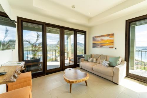 Playa Flamingo Apartamento | 360 Splendor 104B-Ocean View Condo-Breakfast Included!