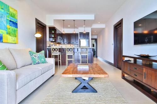 Playa Flamingo Apartamento | 360 Splendor 205 Ocean View Condo- With Breakfast