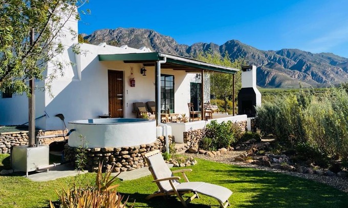 Montagu Casa | 360on62 Farm Cottages