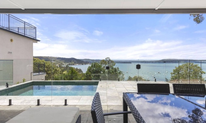 Koolewong Casa | 365 Days of Kalm I Pano Water Views I Heated Pool