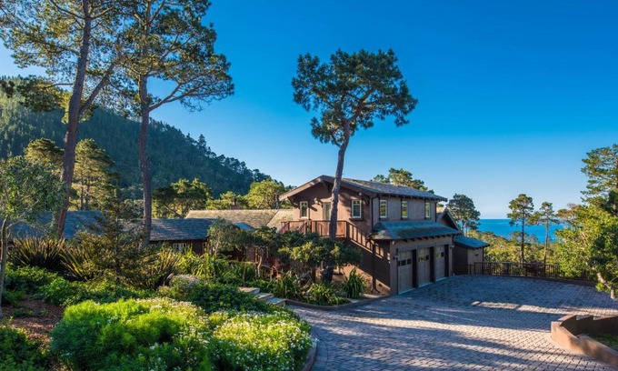 Carmel Highlands Casa | 3707 Pacific's Edge Sanctuary home