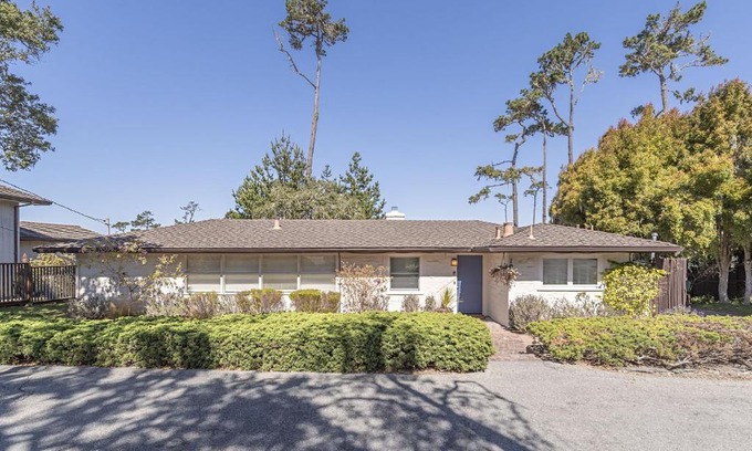 Del Monte Forest Casa | 3786 Adobe by the Sea home