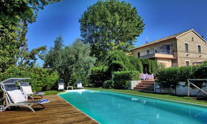 Ostra Villa | 380 m² Villa ∙ 6 habitaciones ∙ 14 huéspedes