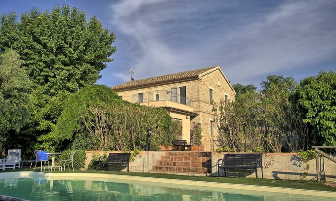 Ostra Villa | 380 m² Villa ∙ 6 habitaciones ∙ 14 personas