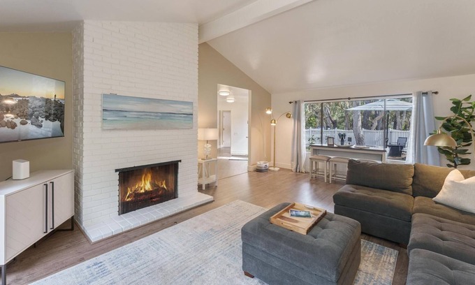 Del Monte Forest Casa | 3880 Casa Azul 3 Bedroom Home by Redawning