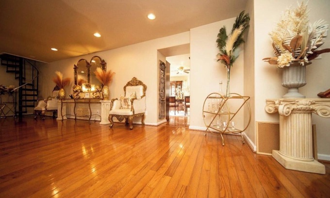 Roxborough Casa | 389E) Beautiful 1BR Home!
