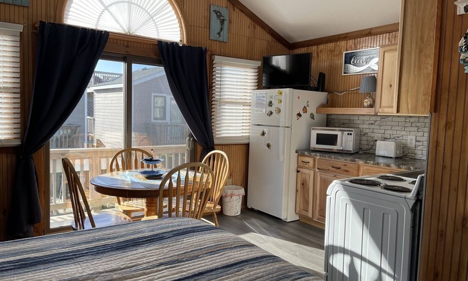 Hatteras Condominio | 39 Almost Heaven Studio Bedroom Condo by RedAwning