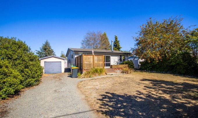 Twizel Casa | #39 StylishSanctuary · Stylish Holiday Sanctuary - FREE WIFI