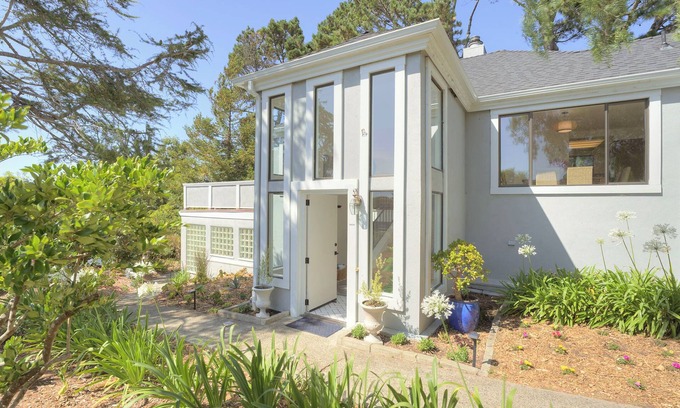 Hatton Fields Casa | 3950 Fuente de Cantos- Nights Available in August!