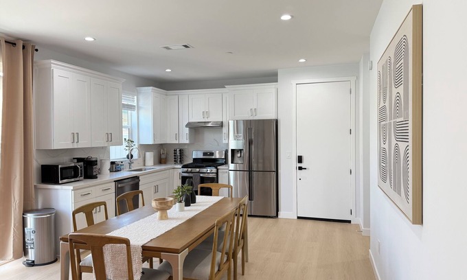 Rowland Heights Casa | 3B2.5B Brand new Modern Spacious Hlf Hr Disneyland