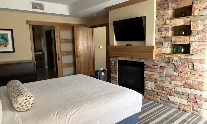 Lawrence Welk Resort Village Complejo | 3B2B Condo @ Resort 7/3-7/7 W/ Pool & Jacuzzi BOOK NOW $150 Nightly Welks Resort