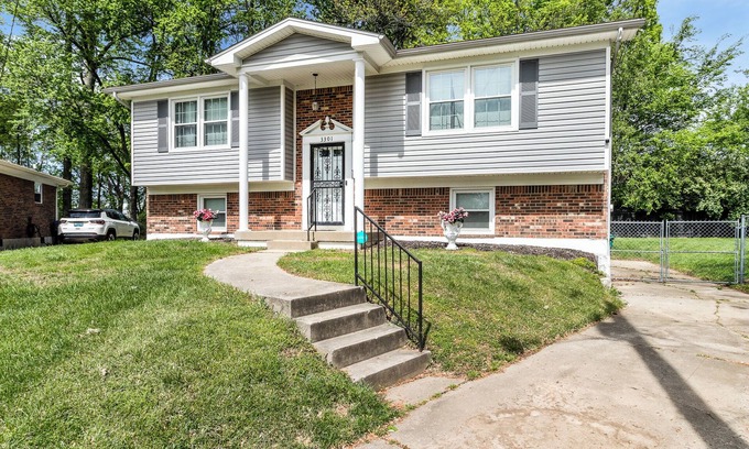 Bridgeport Casa | 3BD/1.5 Bath Central location by Downtown Louisville, Derby, YUM, & More!