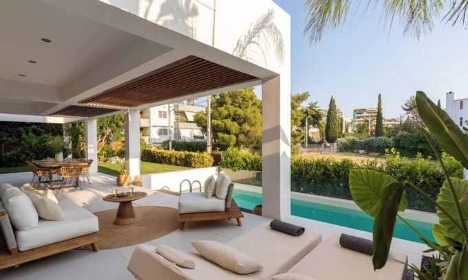 Vari-Voula-Vouliagmeni Casa | 3BD 2 Floor Maisonette with Pool
